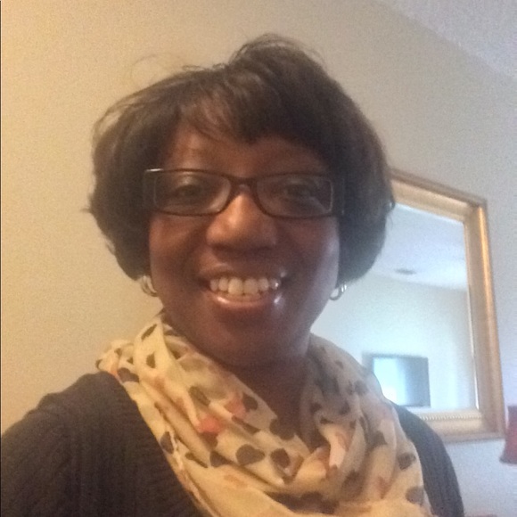 Meet your Posher, Joyce - Picture 2 of 7